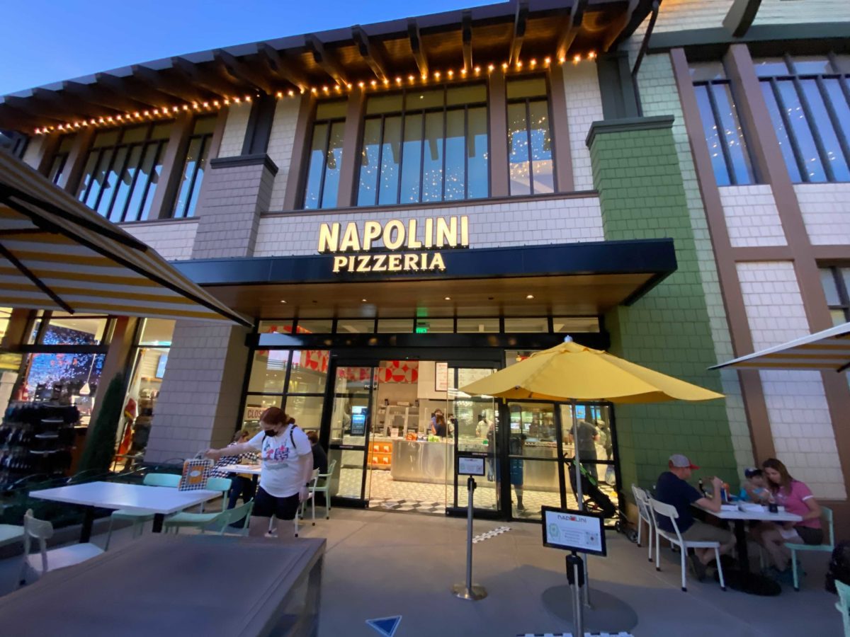 napolini-pizzeria-downtown-disney-district-3-6427494
