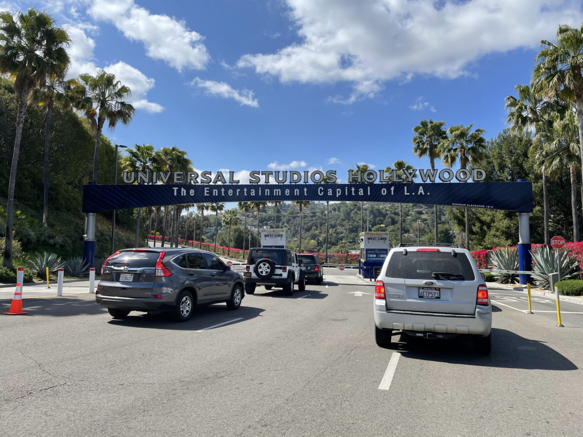 universal-studios-hollywood-parking-entrance-2