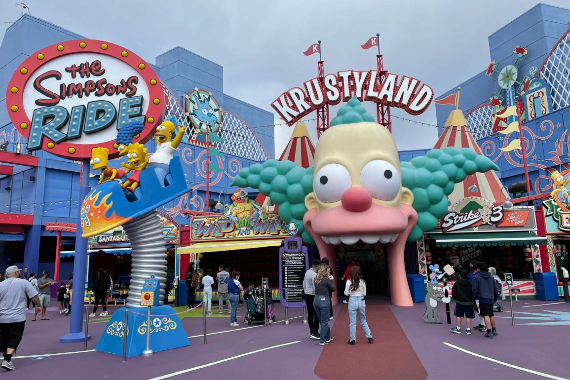 PHOTOS: The Simpsons Ride Reopens with Hand Sanitizing, Physical ...