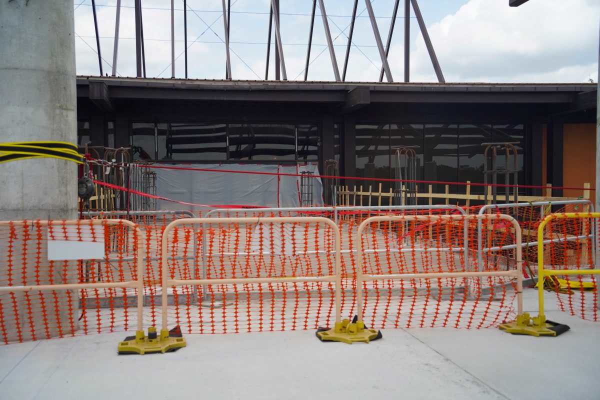 disney-polynesian-construction-update-monorail-station-04-24-2133