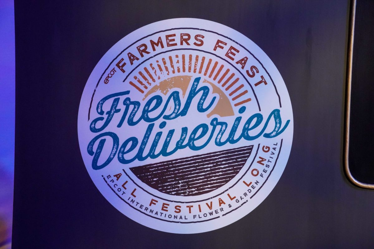 farmers-feast-sign-4628075