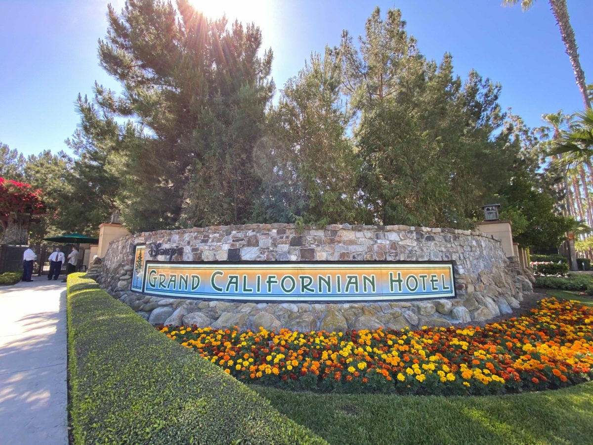 grand-californian-hotel-sign