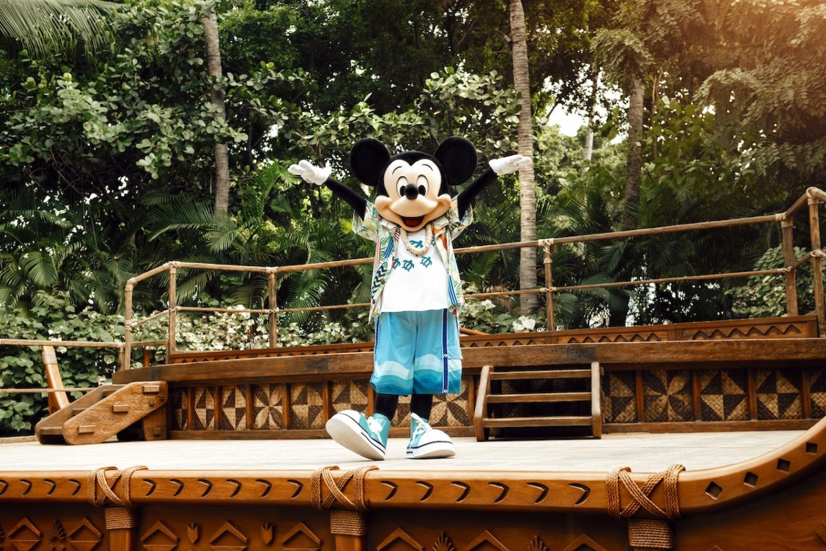 mickey-aulani-breakfast