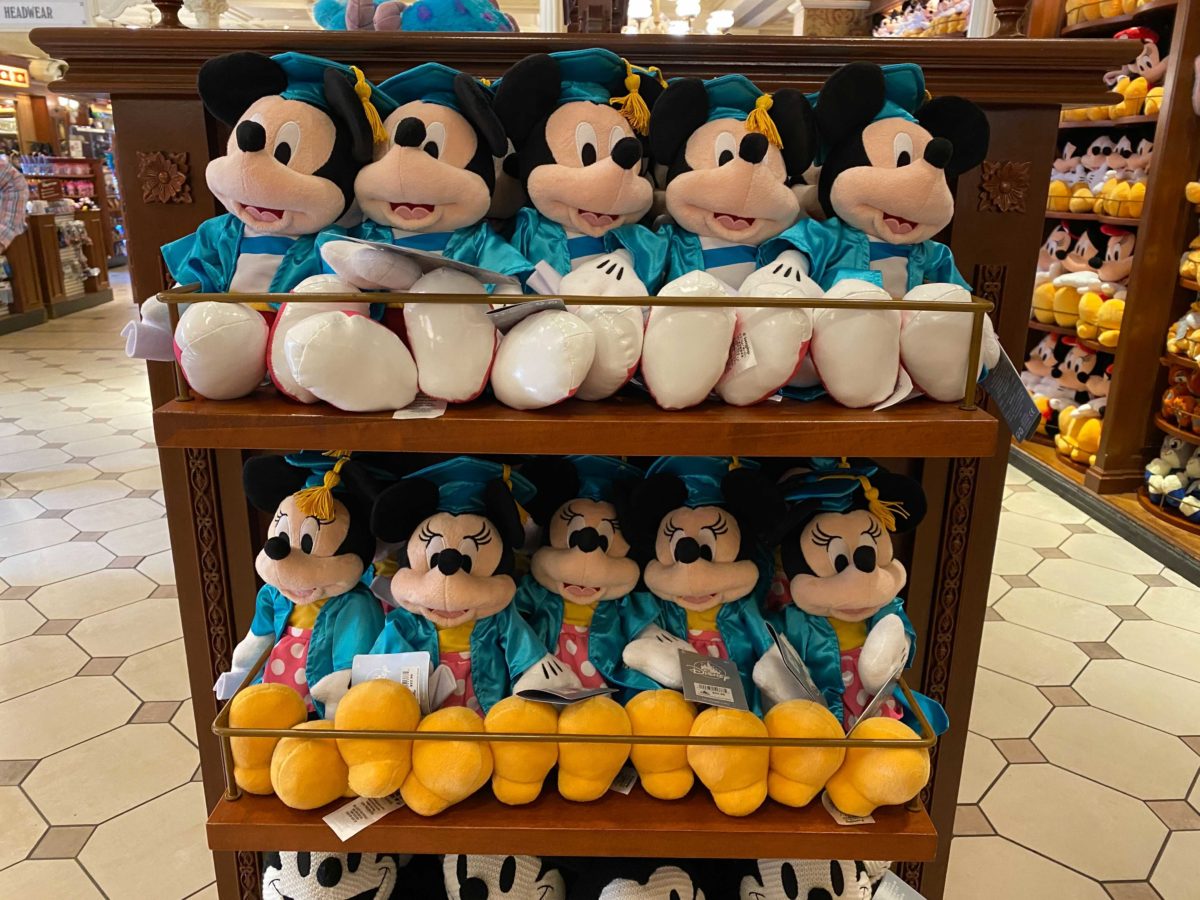 mickey mouse graduation plush 2020