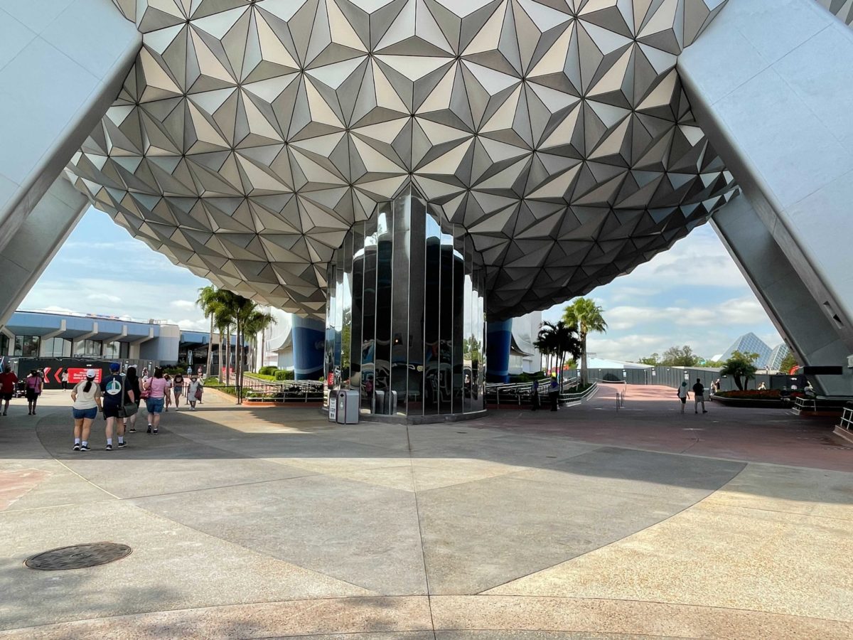 spaceship-earth-pavement-2-9571078