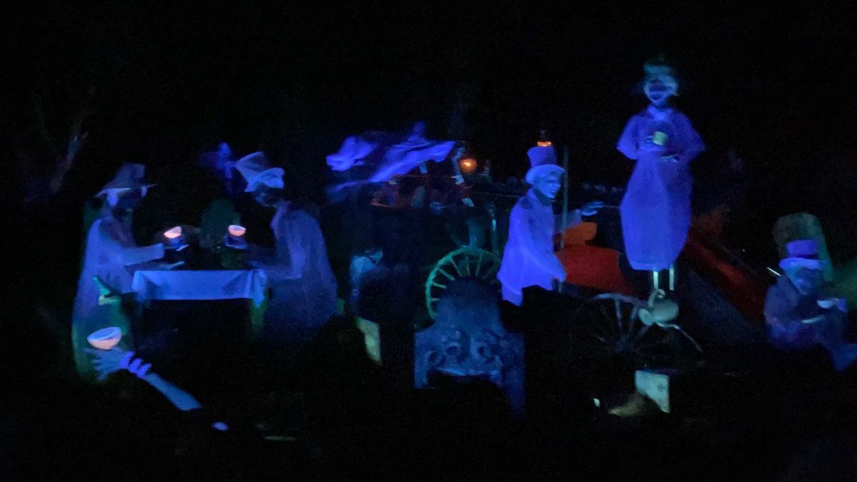 the-haunted-mansion-reopening-9-2