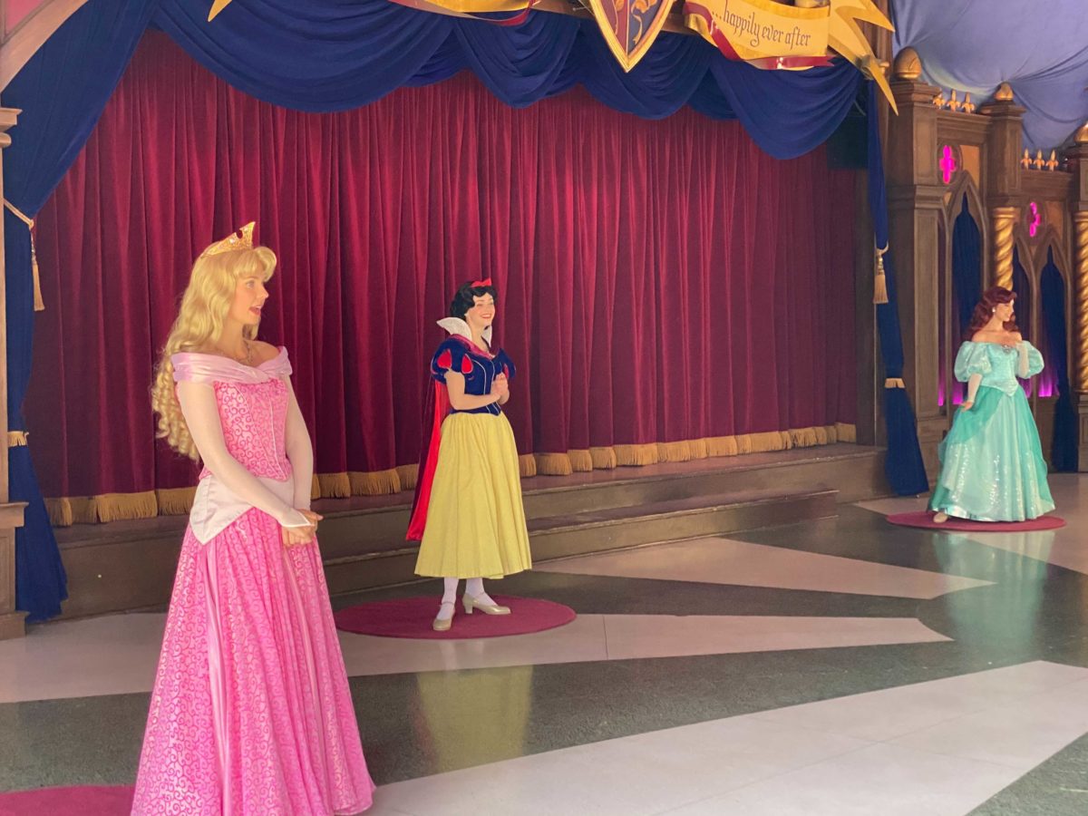 disneyland-snow-white-1