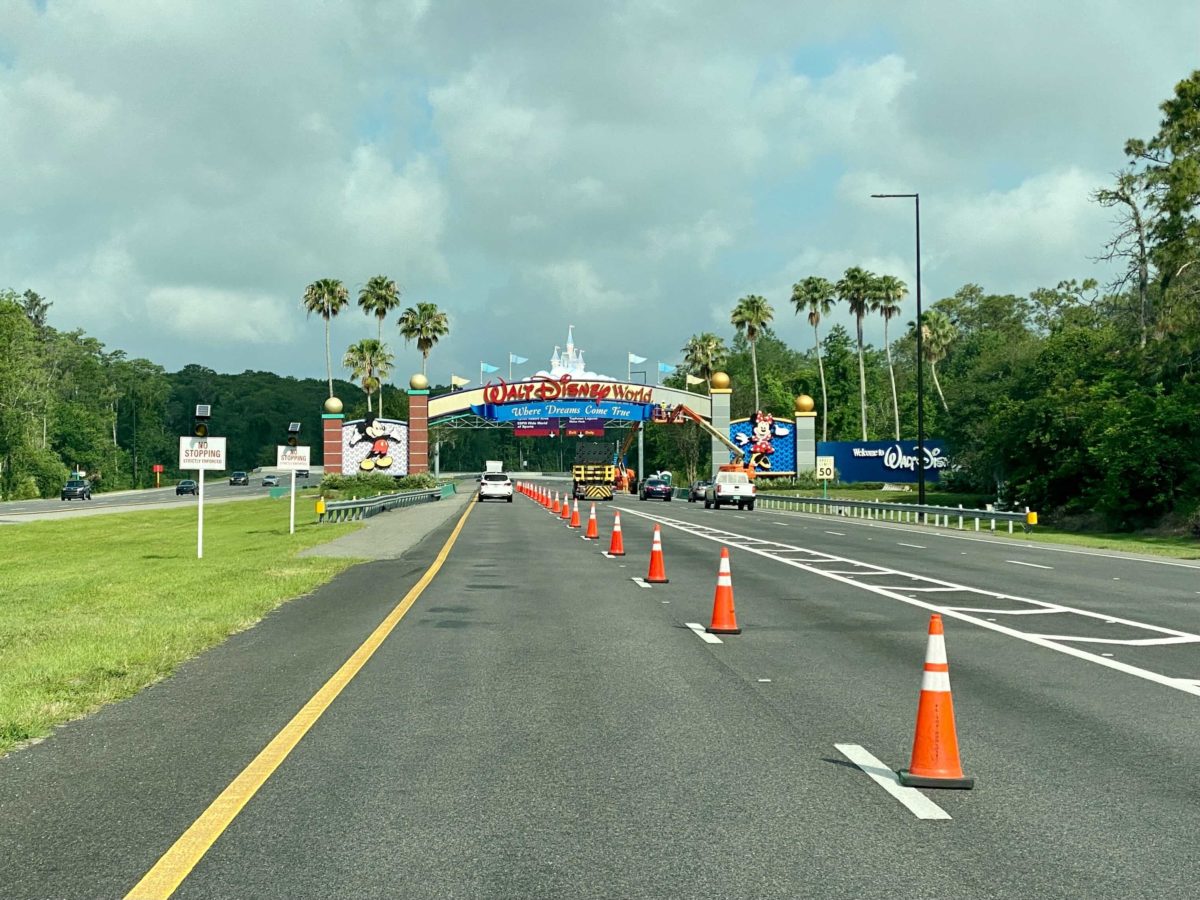 epcot-world-center-drive-entrance-archway-repainting-50th-anniversary-8-6833472