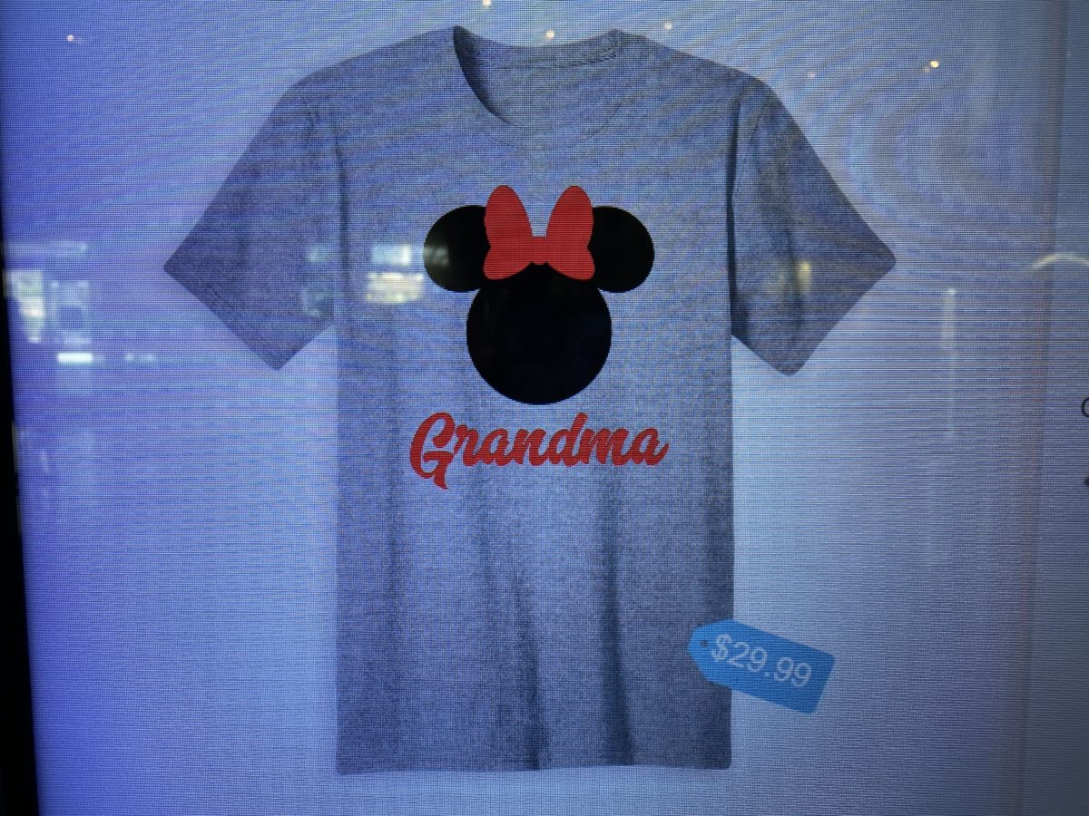 grandma-minnie-made-shirt-kiosk-magic-kingdom-05102021