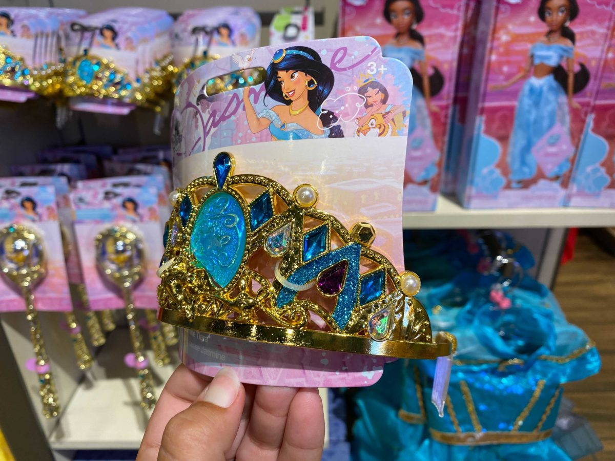 jasmine-castle-collection-tiara-1-2823619