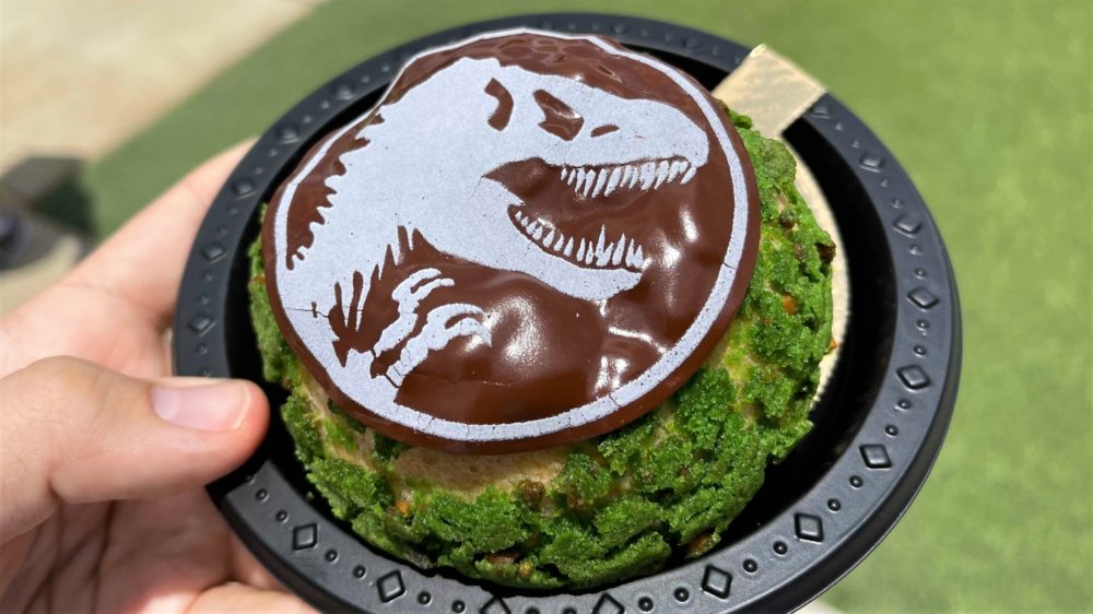 Jurassic World Tribute Store Pistachio Puff