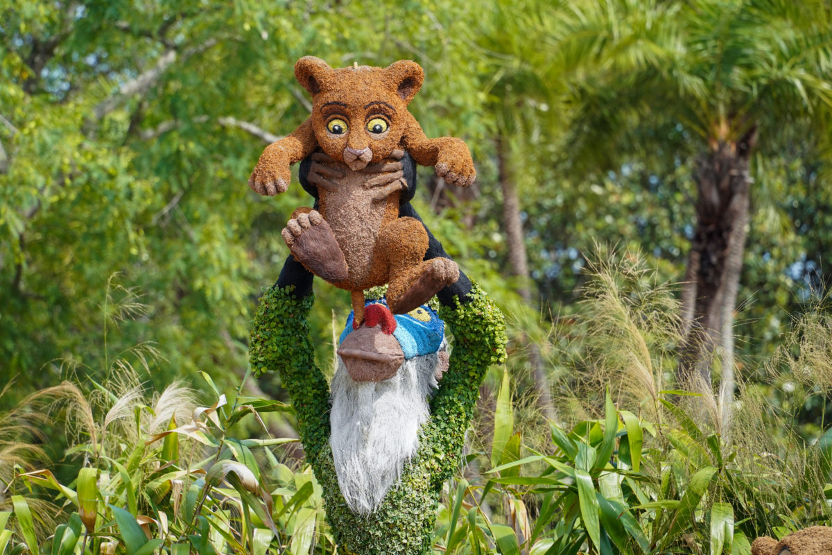 lion-king-topiary-5-2-21-9194710
