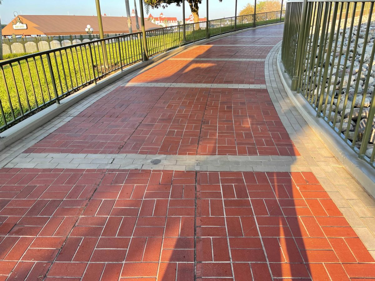 mkttc_monorailsocialdistancemarkersremoved_10