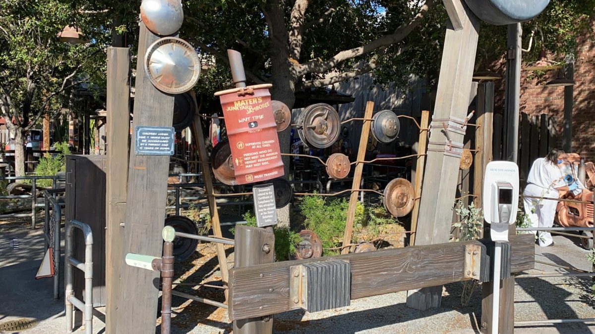 maters-junkyard-jamboree-reopens-at-disney-california-adventure-10-6140315