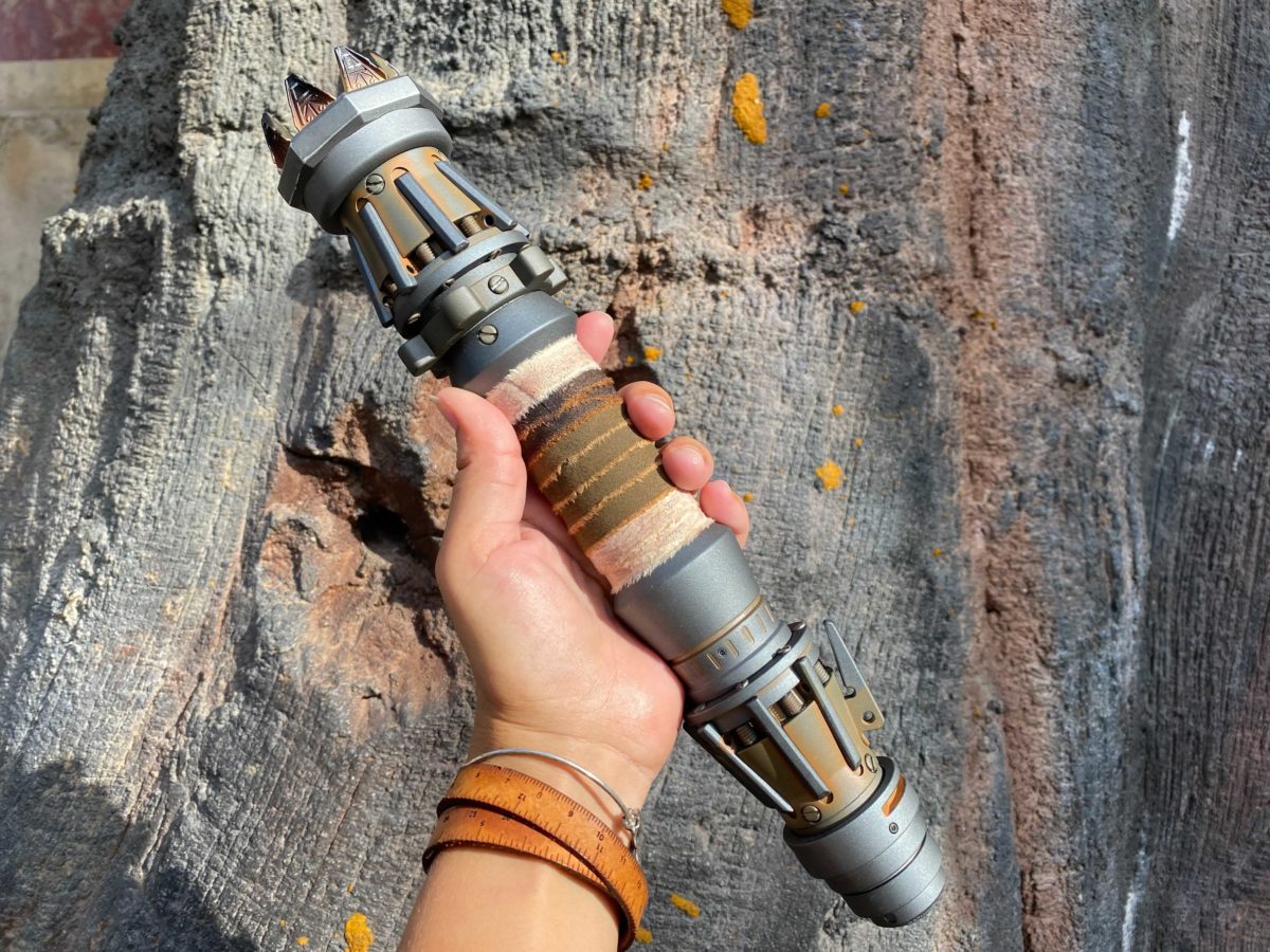 PHOTOS, VIDEO NEW Rey Legacy Lightsaber Hilt Rises in Star Wars