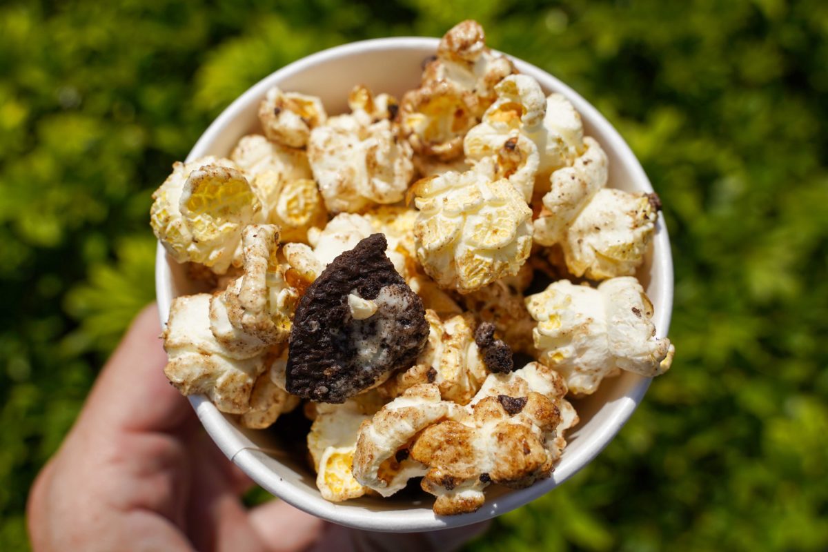 star-wars-interstellar-sweet-and-crunchy-popcorn-1-2360904
