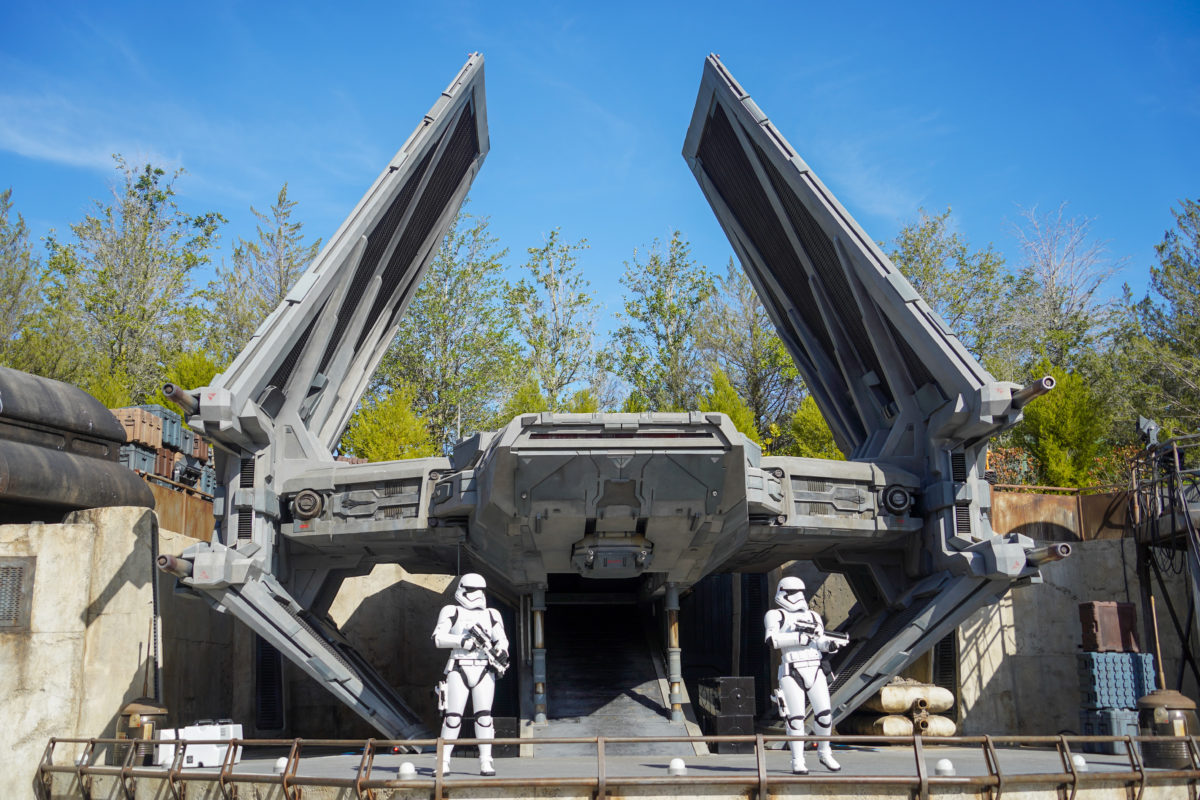 stormtroopers-in-galaxys-edge-5-23-21-1-1874963