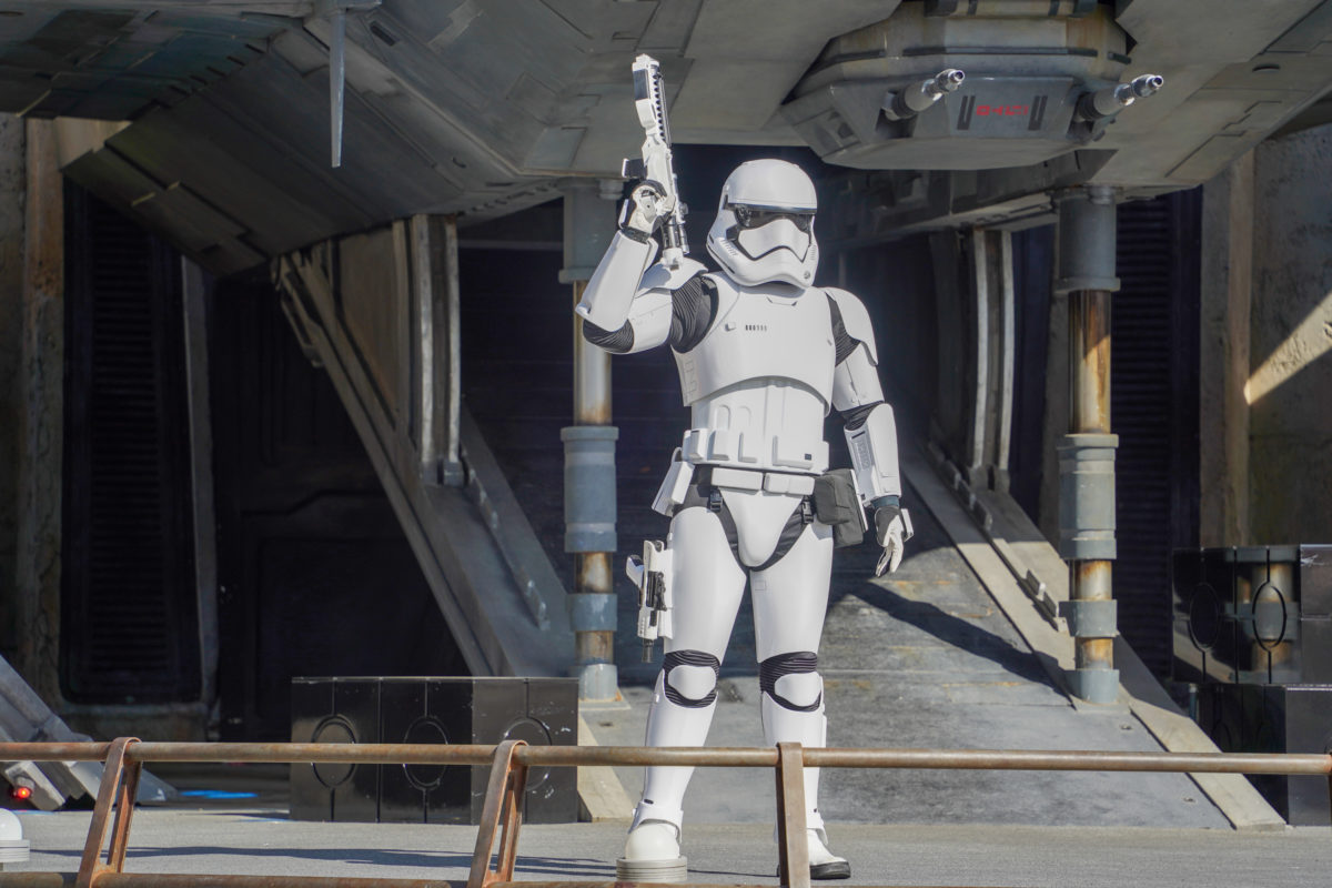 stormtroopers-in-galaxys-edge-5-23-21-2-4623619