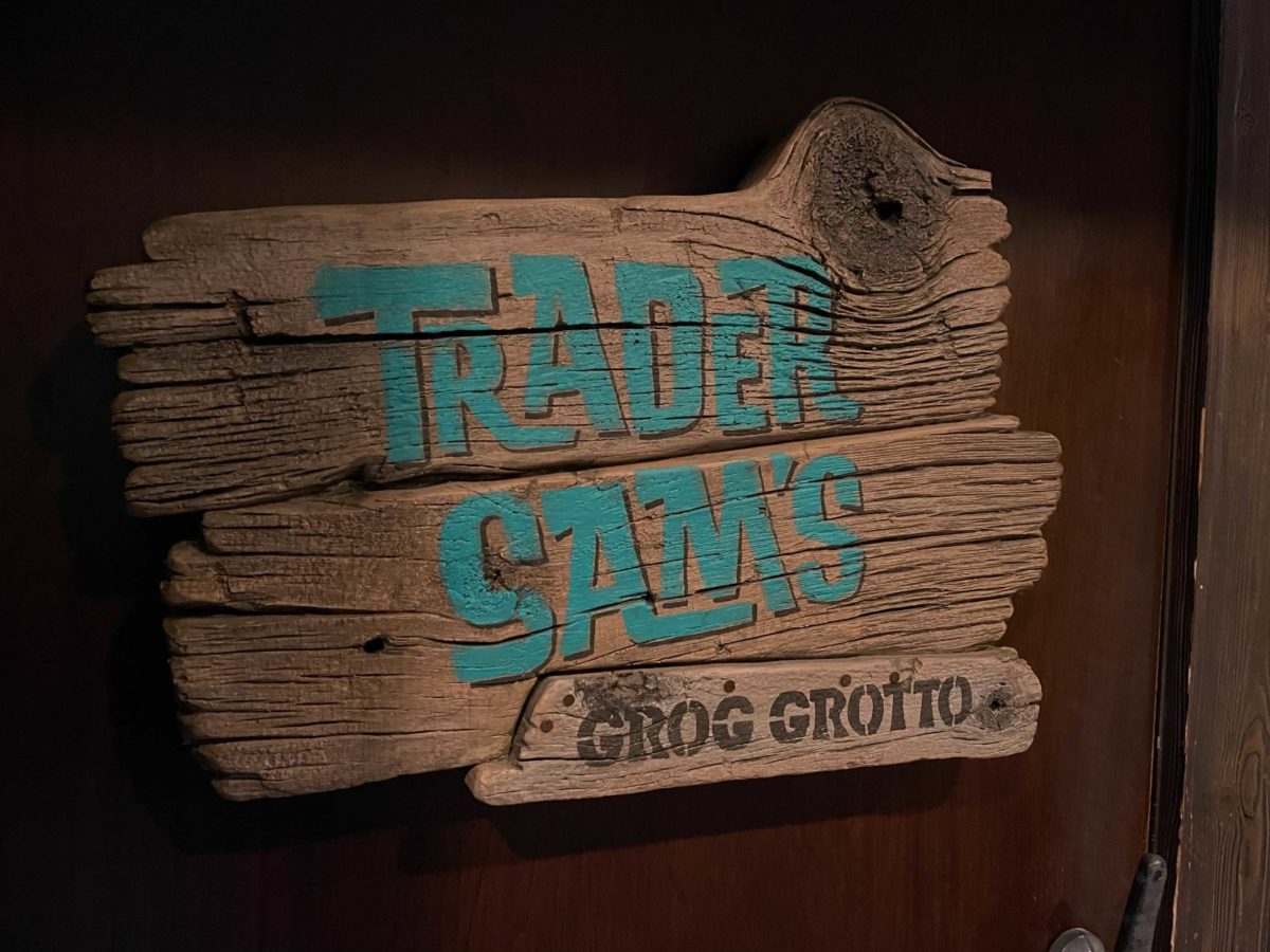 trader-sams-grog-grotto-entrance-signs-removed-may-202113-8891281