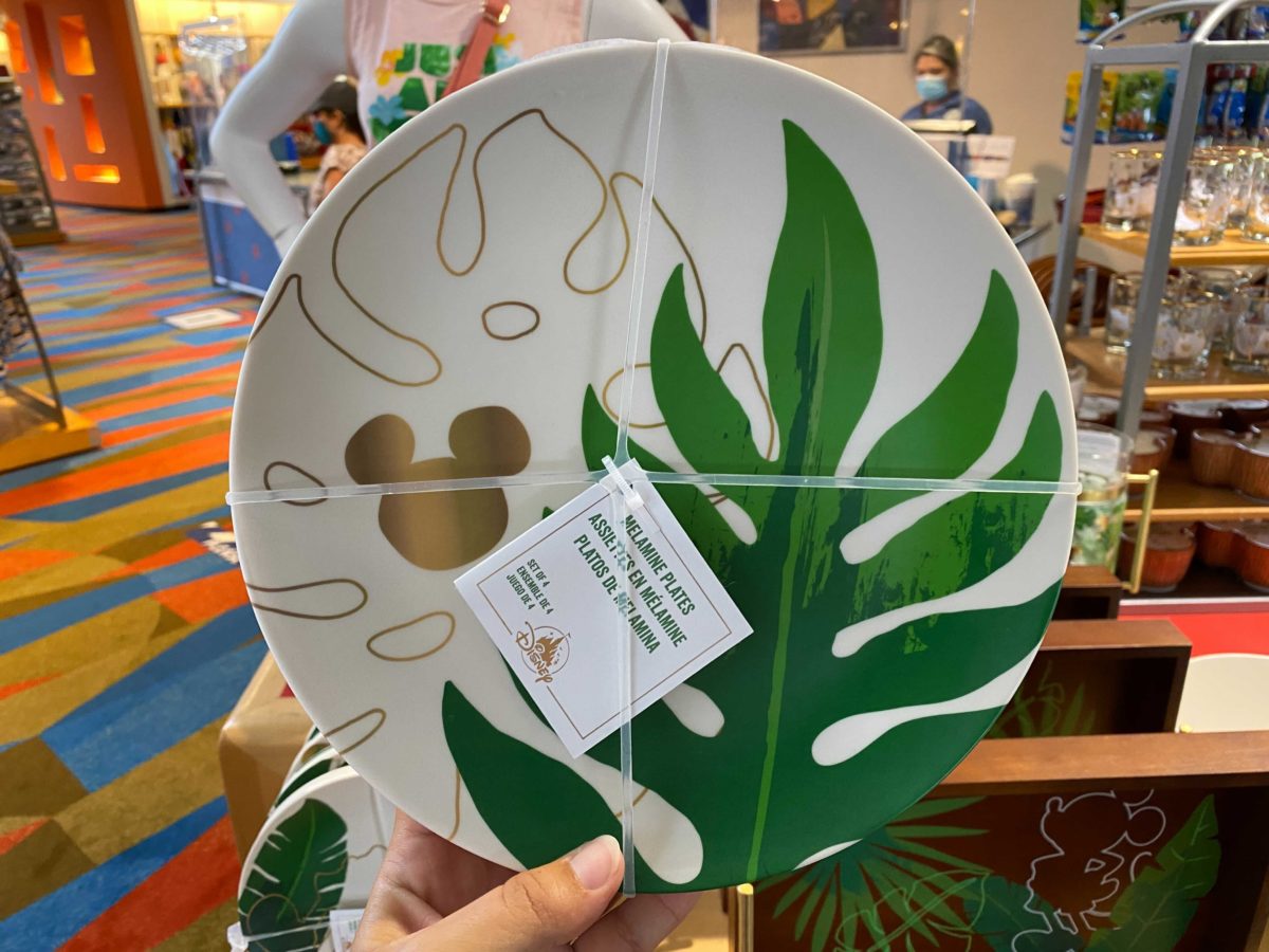 tropical-mickey-melamine-plates-2-9818714