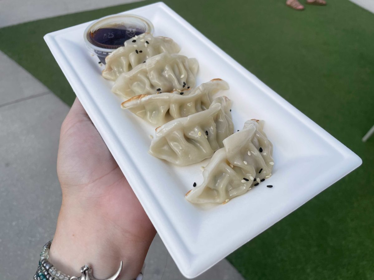 universal-studios-florida-tokyo-summer-olympics-big-booth-lemongrass-chicken-gyoza-7-9233143