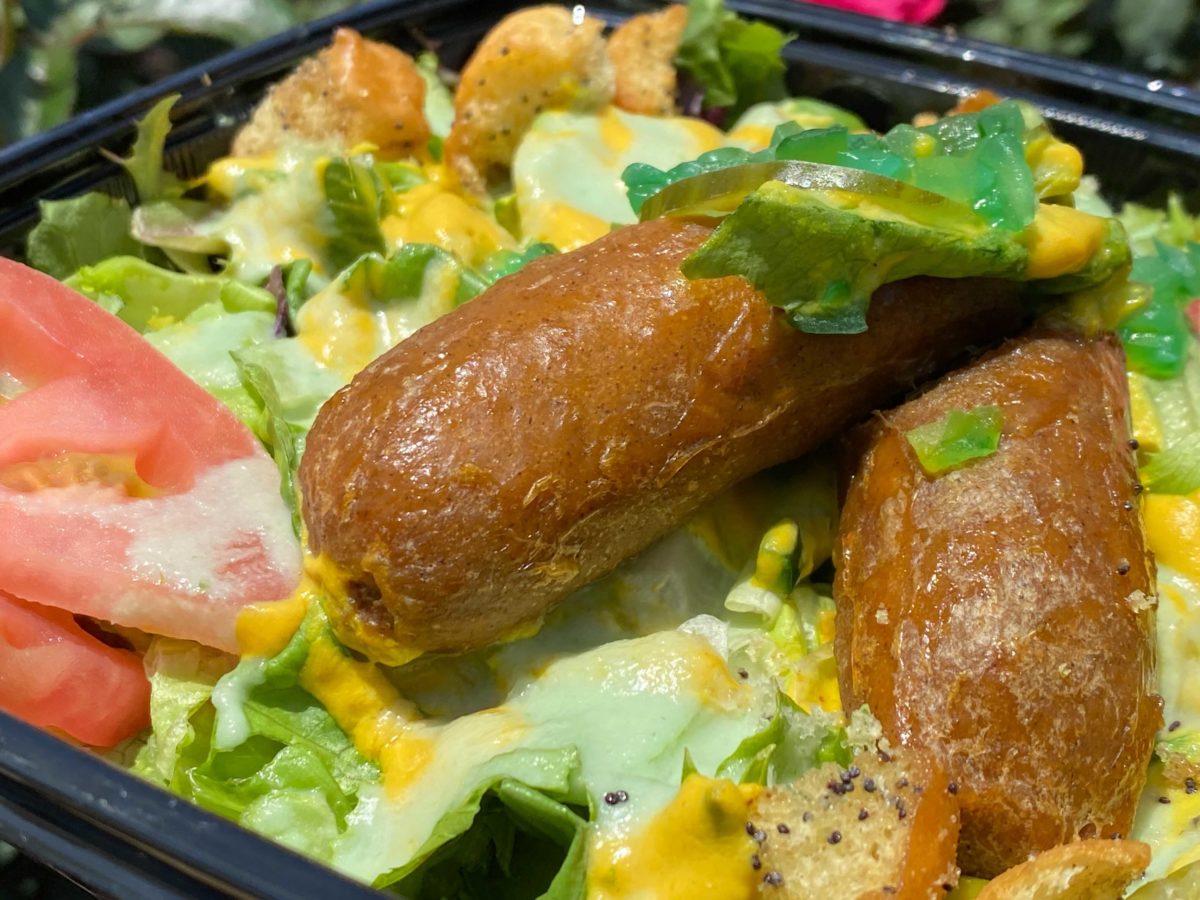 fairfax-fare-hot-dog-salad-9