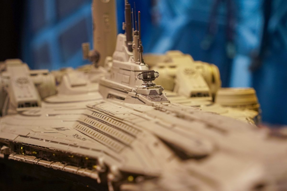 galactic-starcruiser-model15