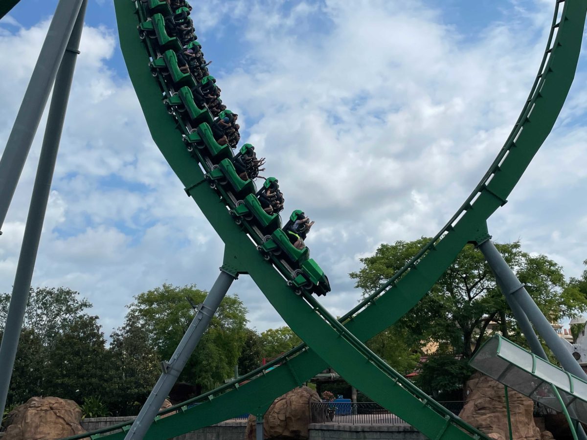 incredible-hulk-coaster-3