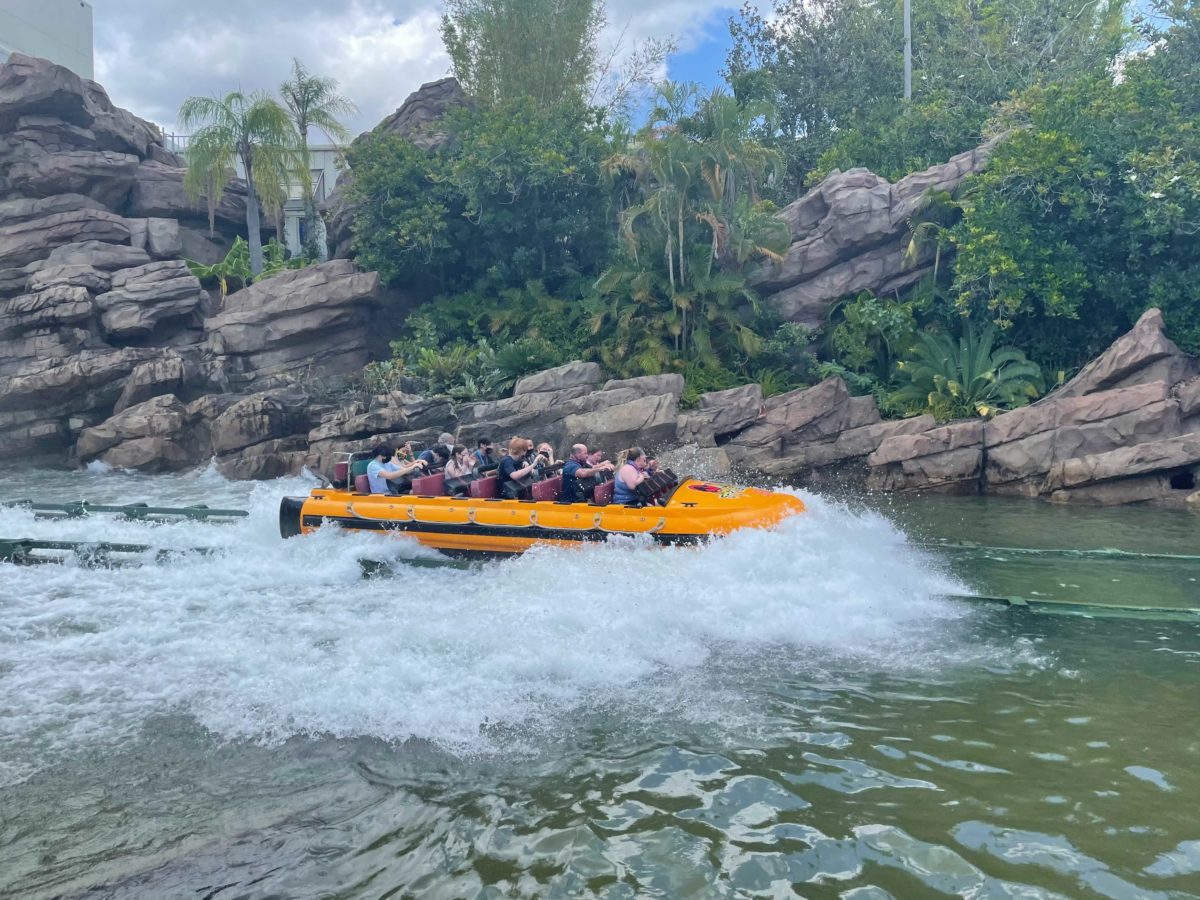 jurassic-park-river-adventure-every-row-3-8442645
