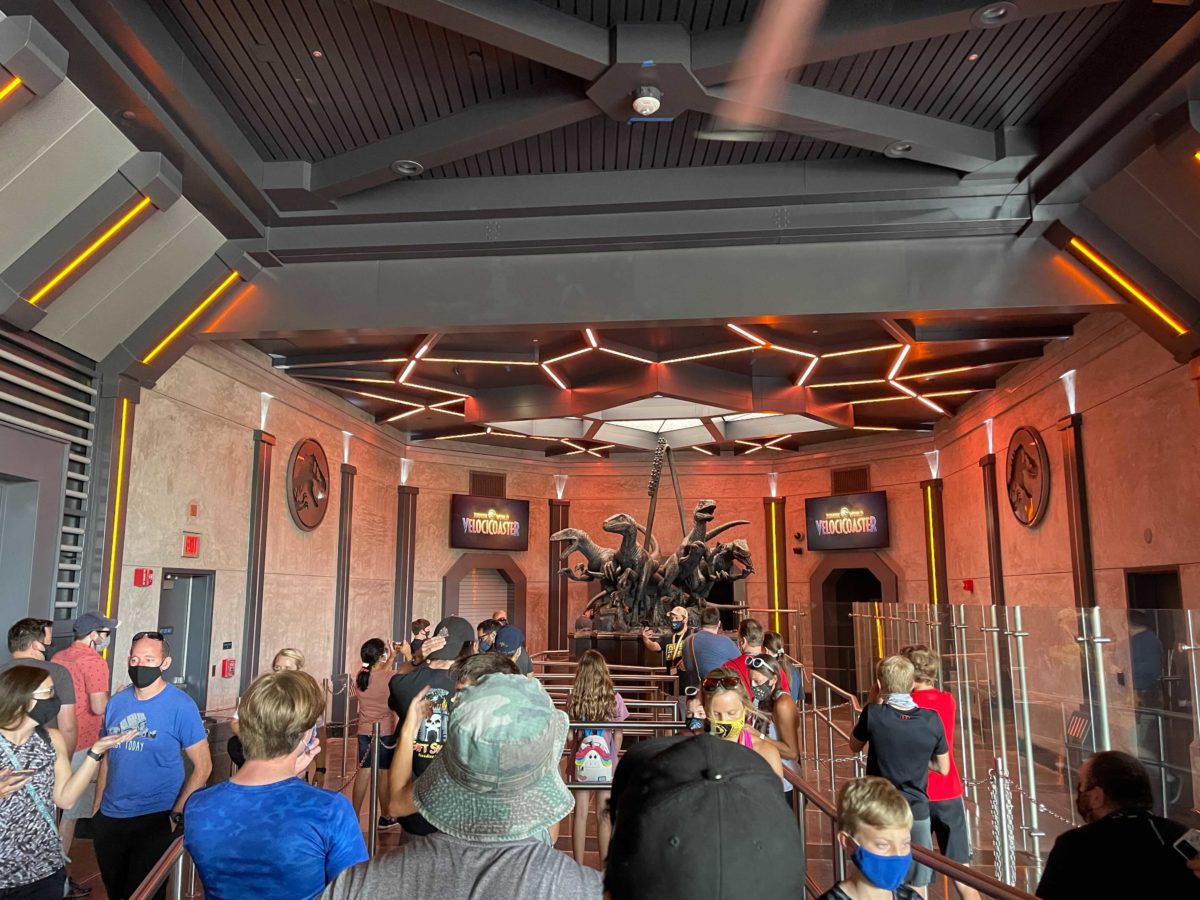 jurassic-world-velocicoaster-passholder-preview-8