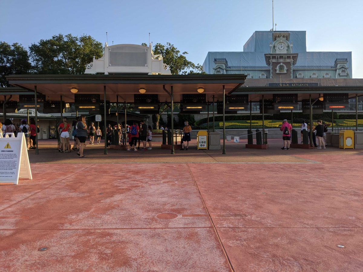 magic-kingdom-entrance-physical-distancing-markers-removed-3-5224116