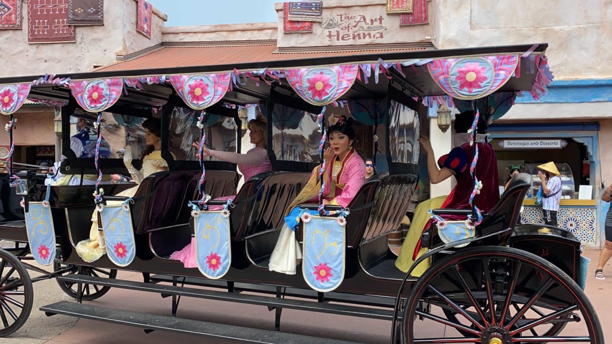 mulan-princess-promenade-2
