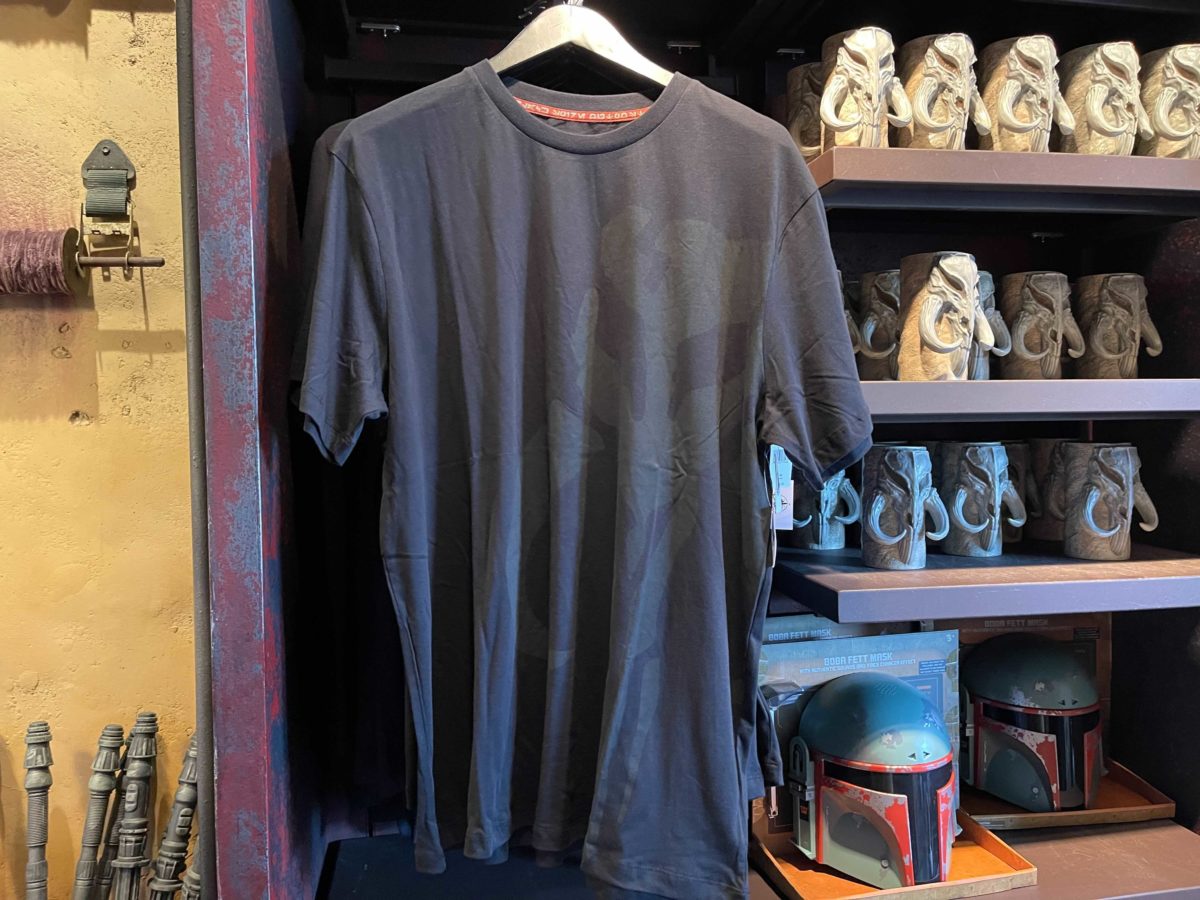 An Adult Mythosaur skull t-shirt found in Galaxy's Edge at Disneyland Resort.