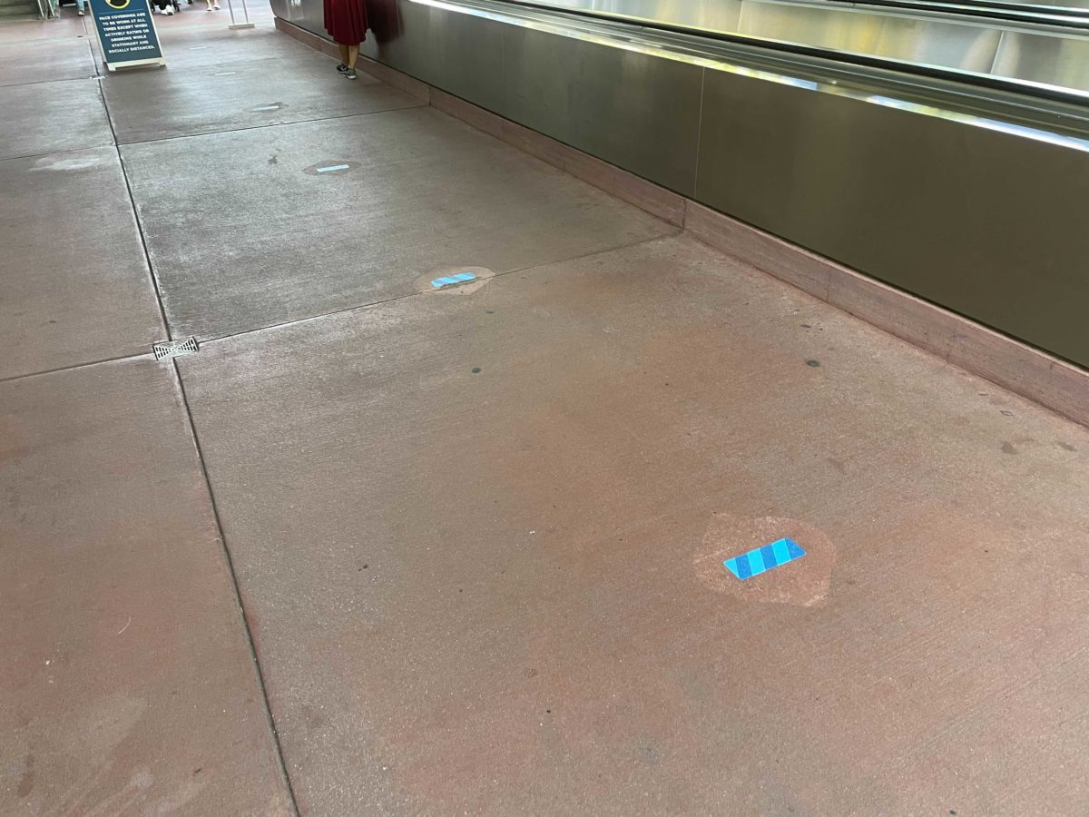 universal-orlando-resort-temperature-check-markers-removed-1