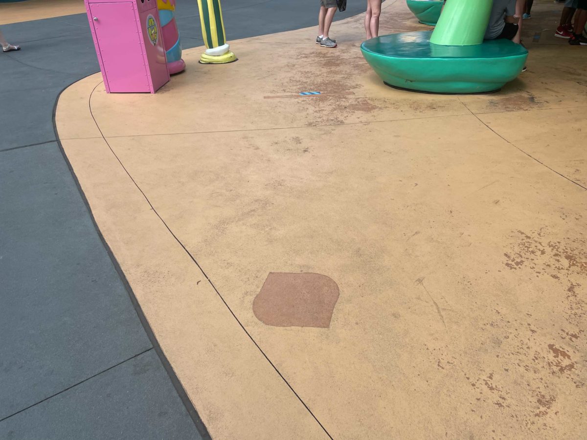 universal-orlando-resort-temperature-check-markers-removed-7-2