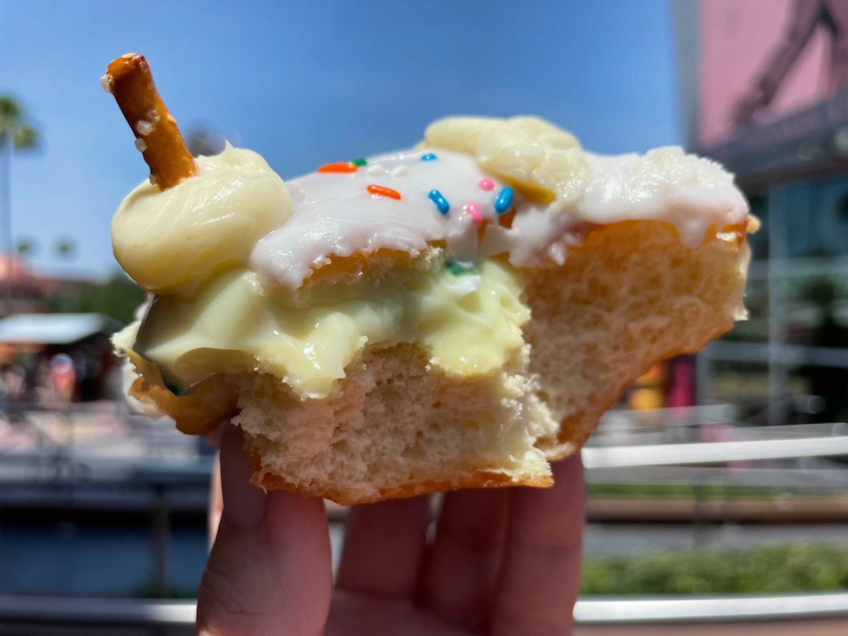 vanilla-voodoo-anniversary-doughnut-11