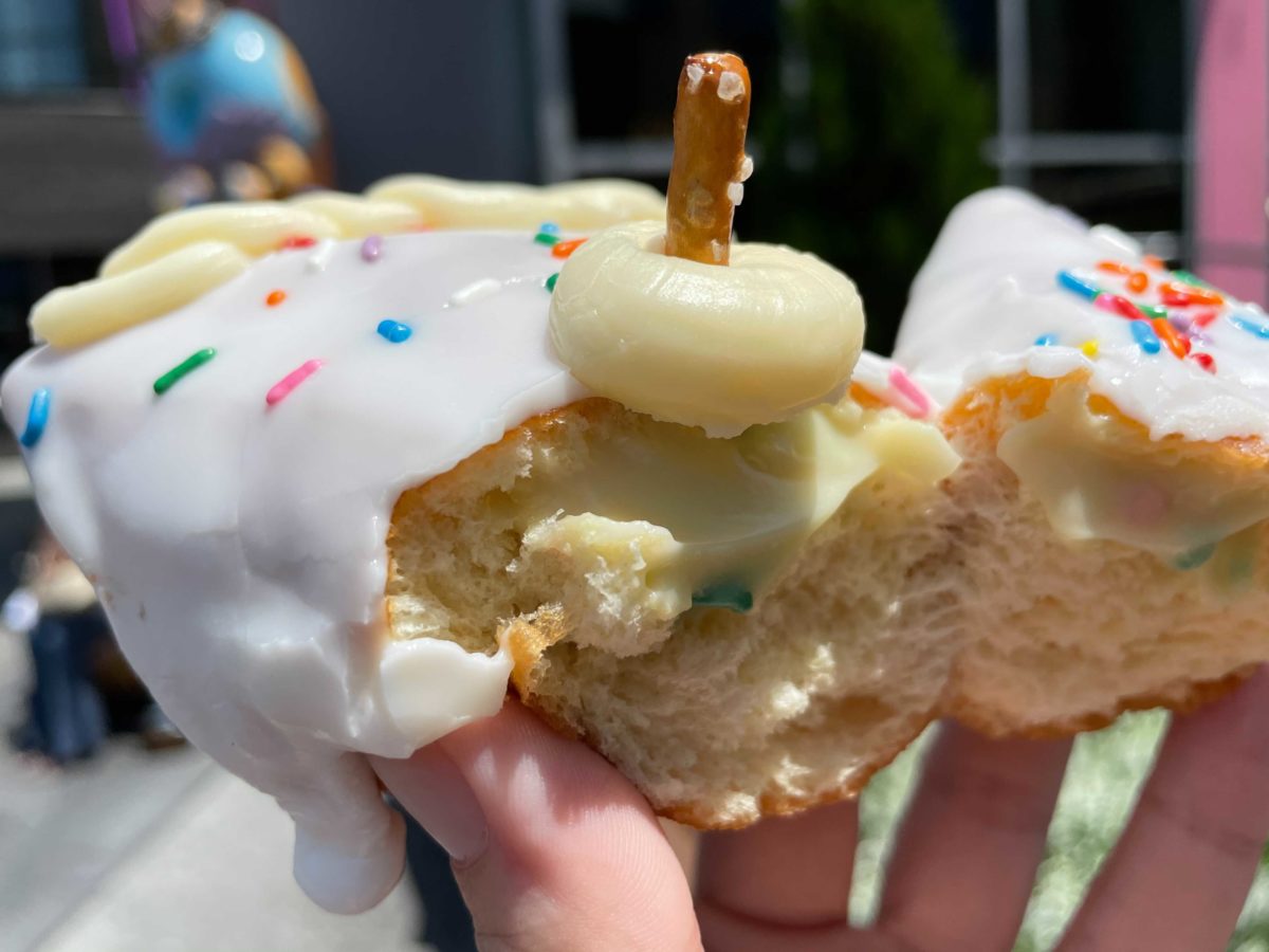 vanilla-voodoo-anniversary-doughnut-8