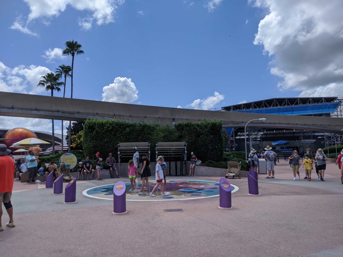 epcot-liquid-layer-interactive-fountains-1-6777835