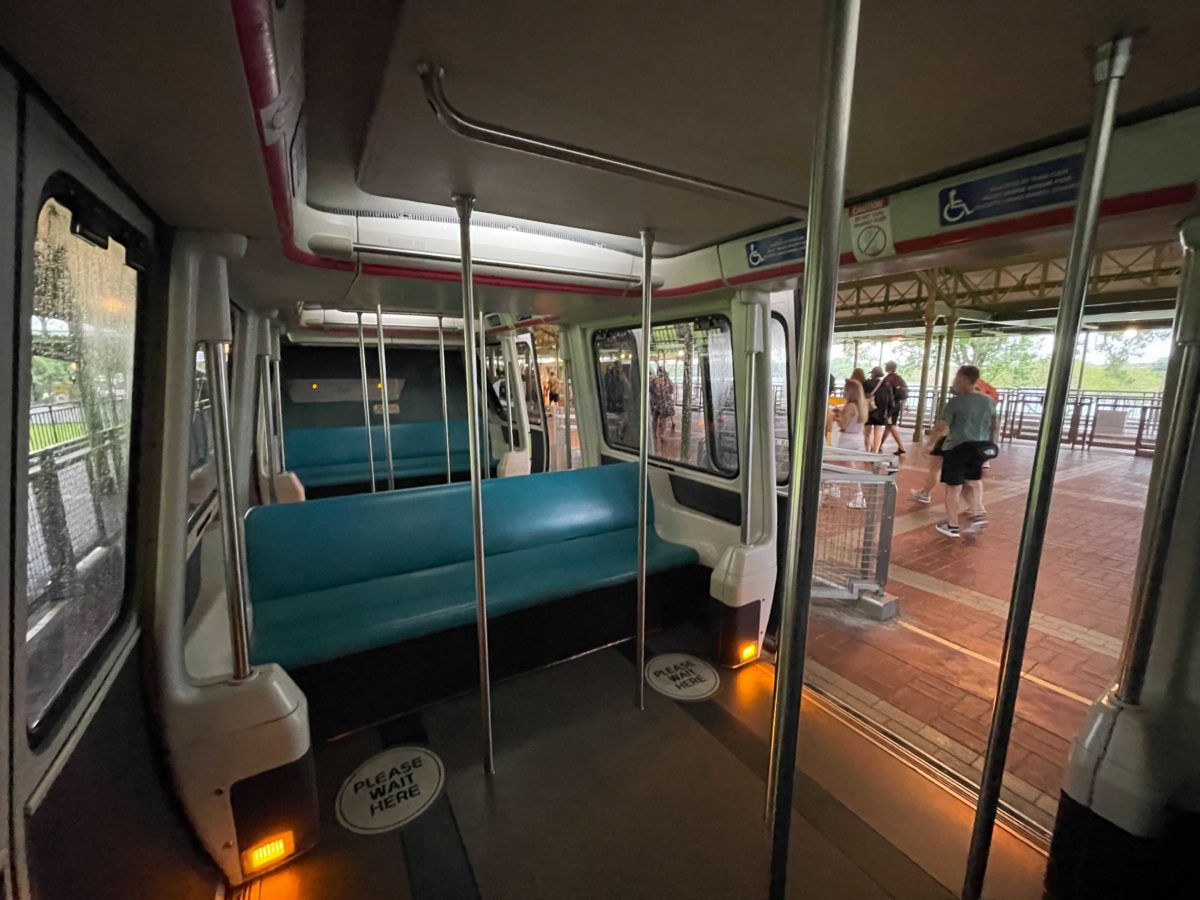 monorail-dividers-removed-3