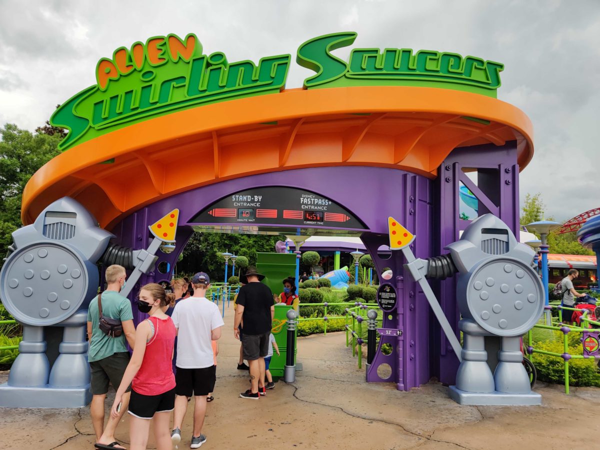 Extended queue markings have been removed for Alien Swirling Saucers at Disney's Hollywood Studios