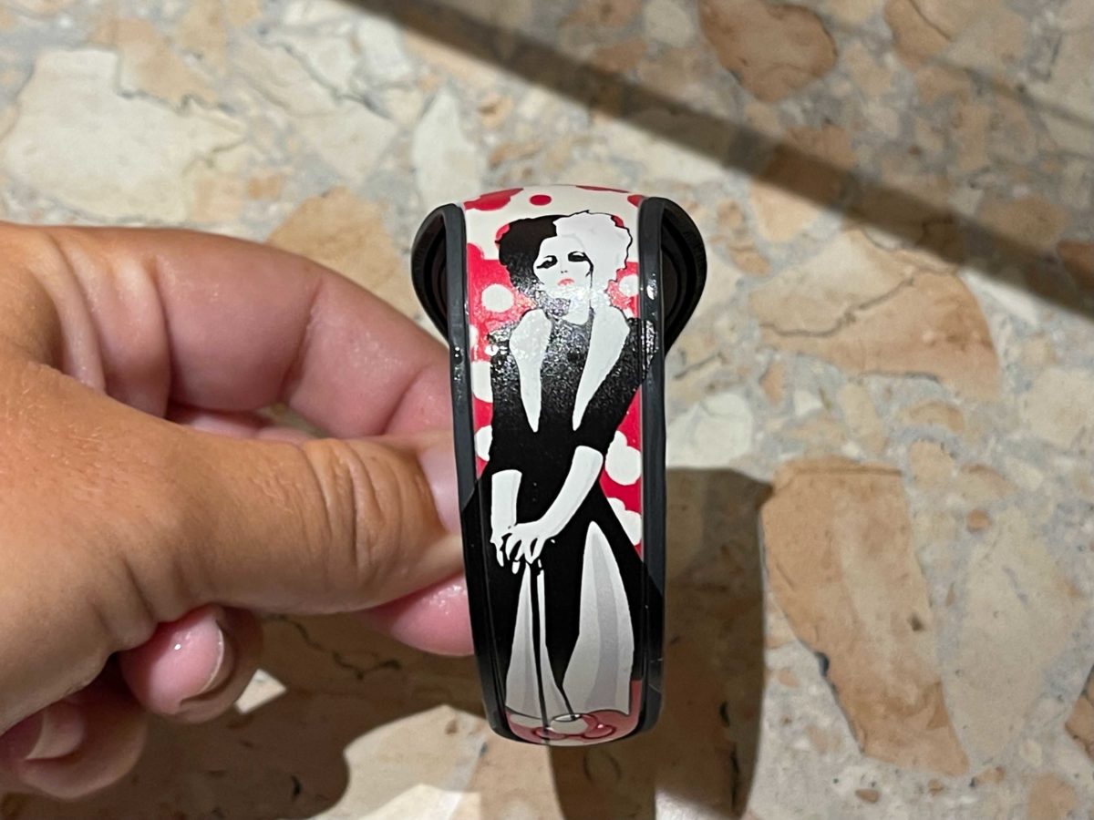 cruella-magicband-1