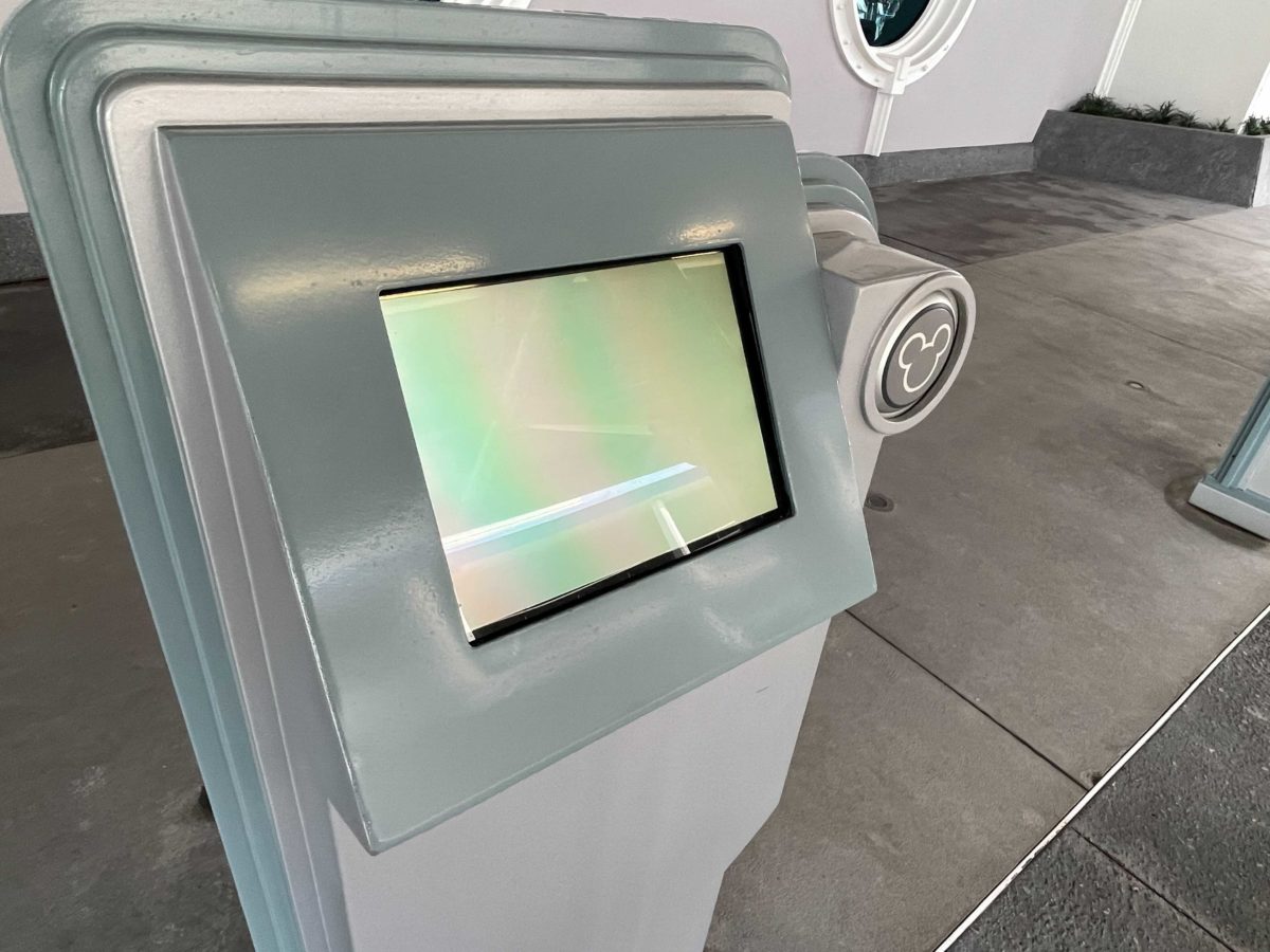 fastpass-kiosks-2