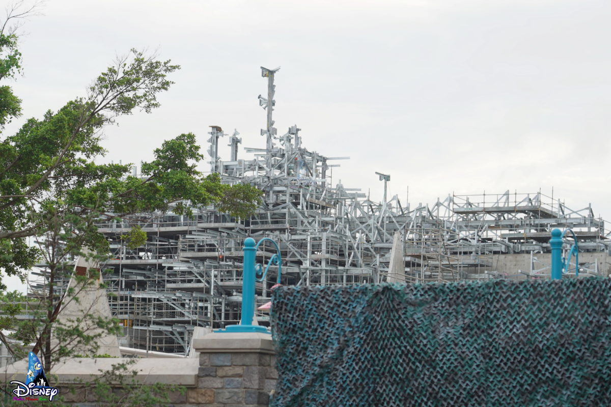 hong-kong-disneyland-arendelle-construction-8-3402711