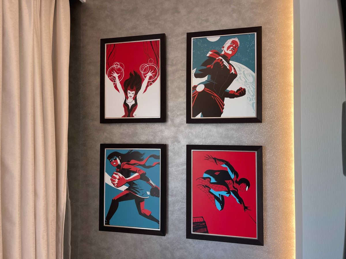 hotel-new-york-art-of-marvel-room-tour29