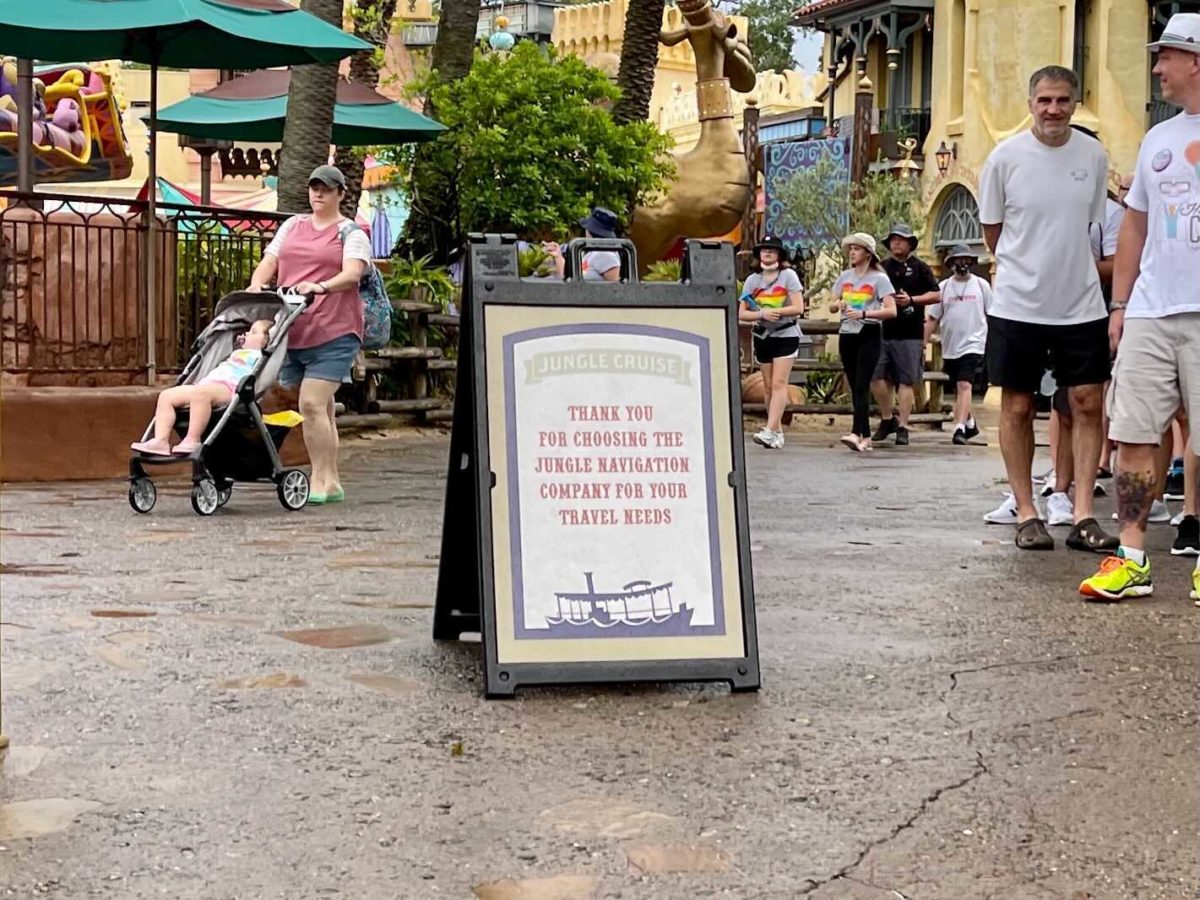 jungle-cruise-distancing-removed-5