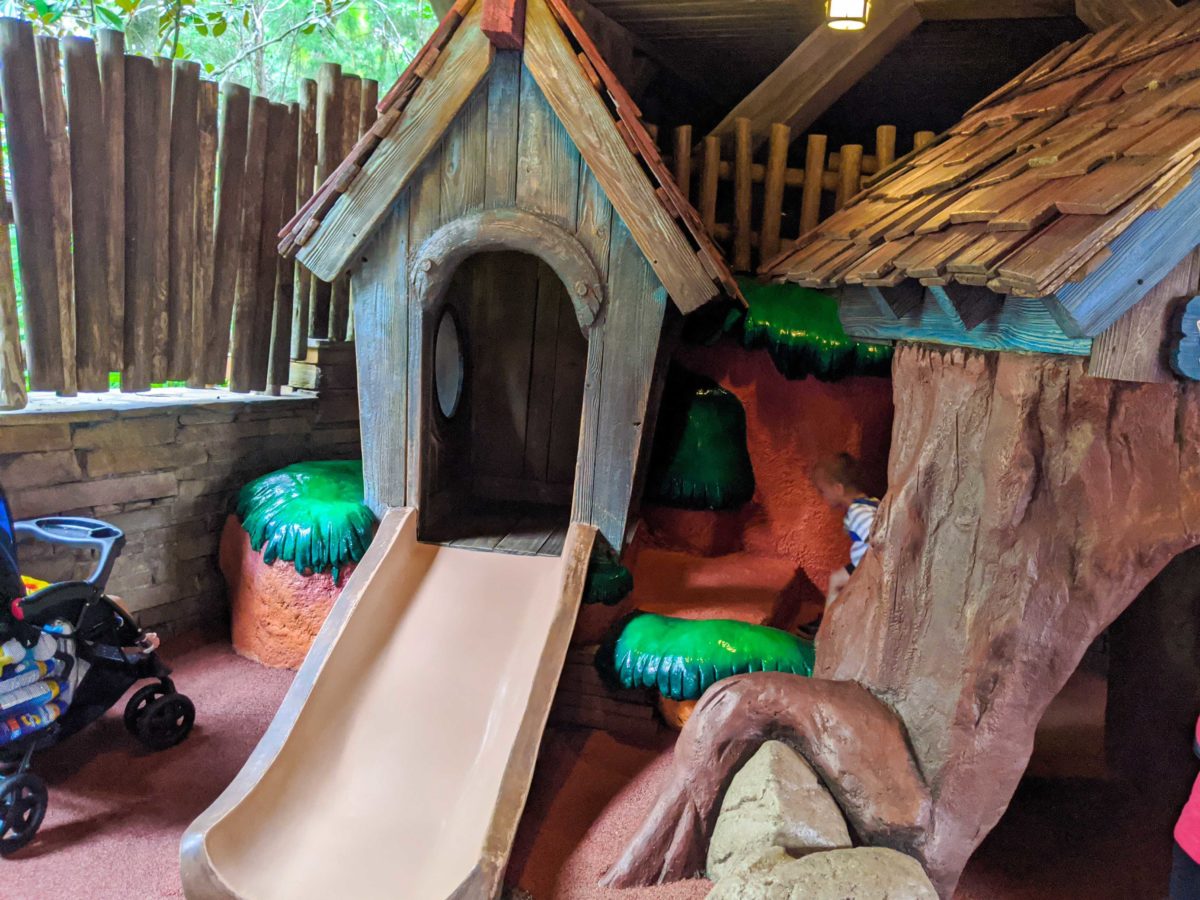laughin-place-play-area-4-6349813