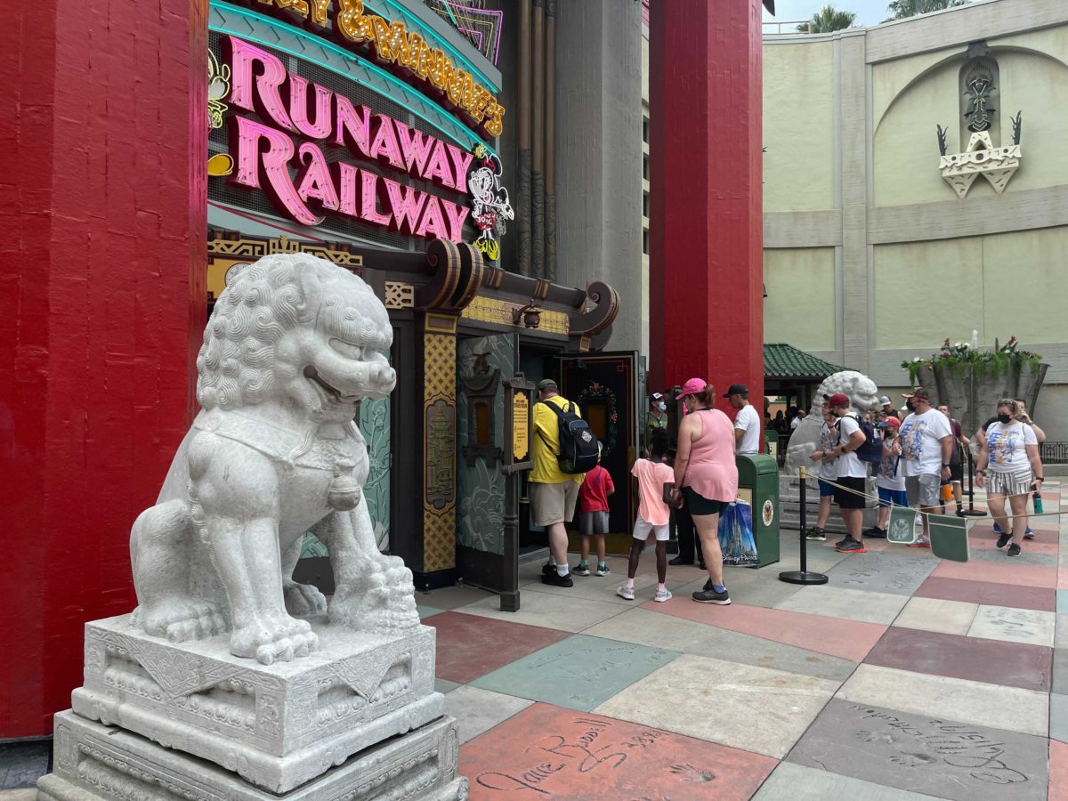 mickey and minnie's runaway railway at disney's hollywood studios