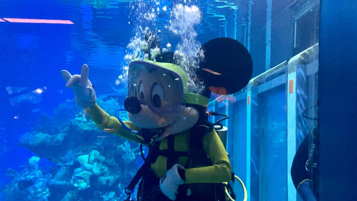 scuba-mickey-mouse