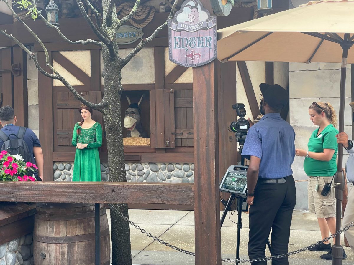 shrek-meet-and-greet-1
