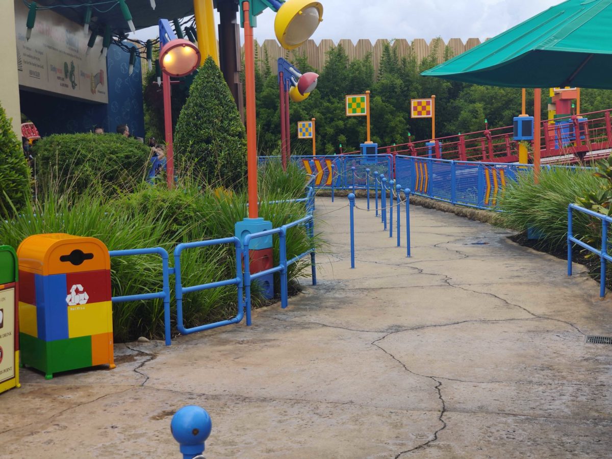 Extended queue markings have been removed for Slinky Dog Dash at Disney's Hollywood Studios